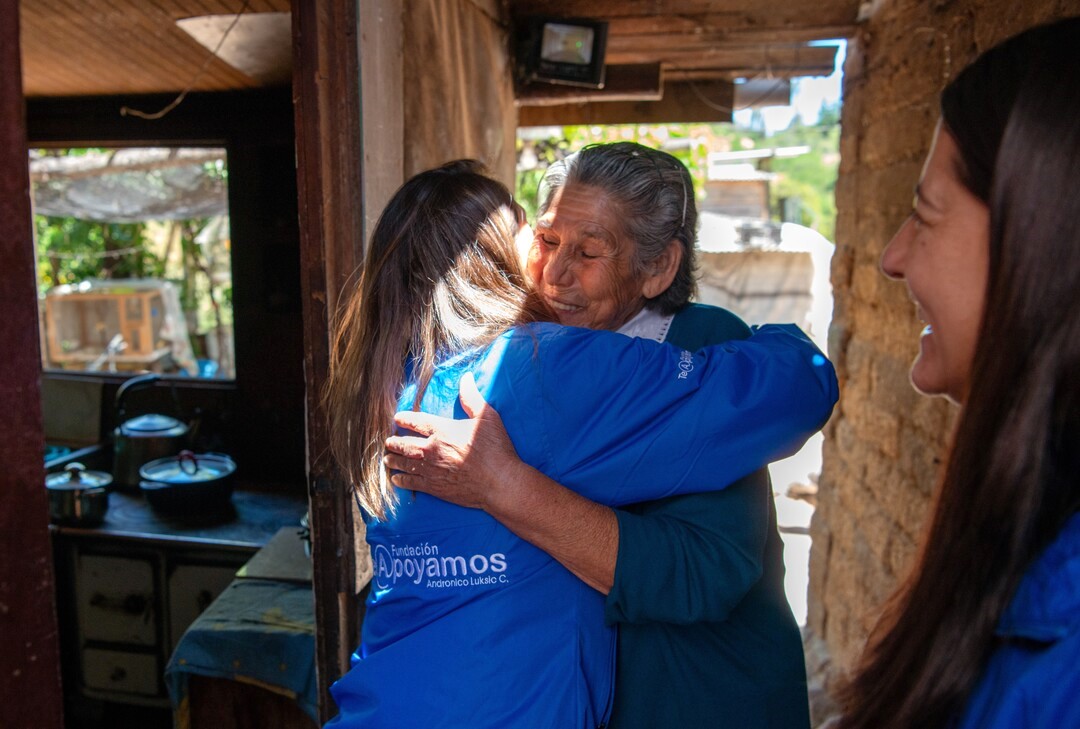 Familias de Hualañé recibieron generadores para solucionar los problemas por inestabilidad del suministro eléctrico