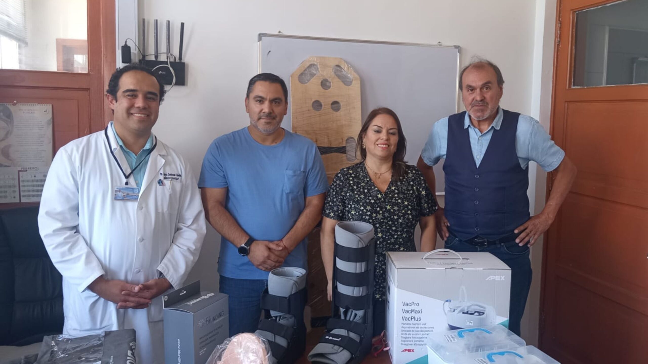 Servicio de Salud de Cauquenes recibe equipamiento médico de emergencia para sus ambulancias